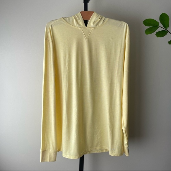 2UNDR Luxury Long Sleeve Hooded Tee Tshirt With Hood Pullover Yellow Mens Large - Picture 9 of 10
